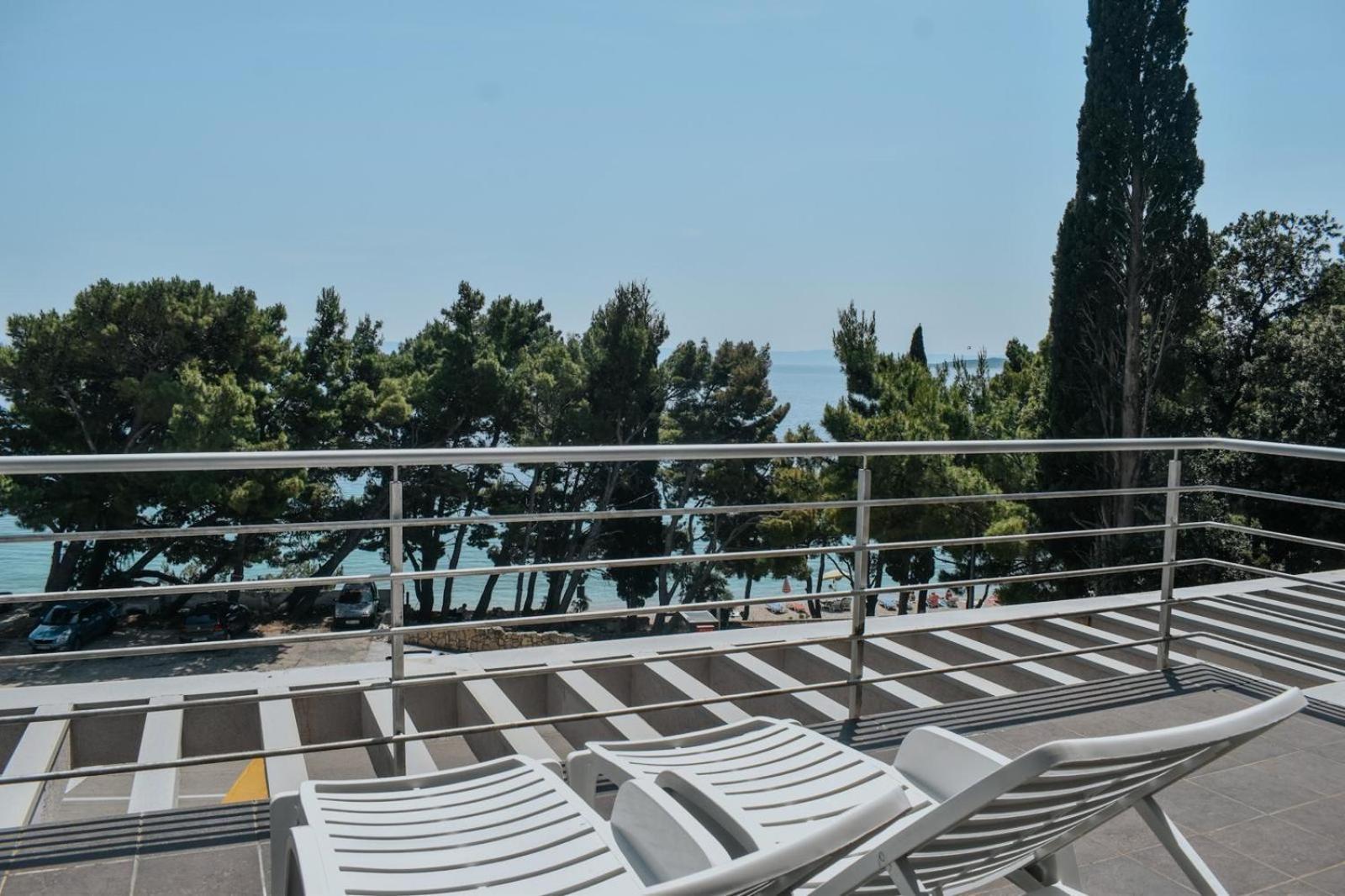 Motel Ljetni Raj Baska Voda Ngoại thất bức ảnh